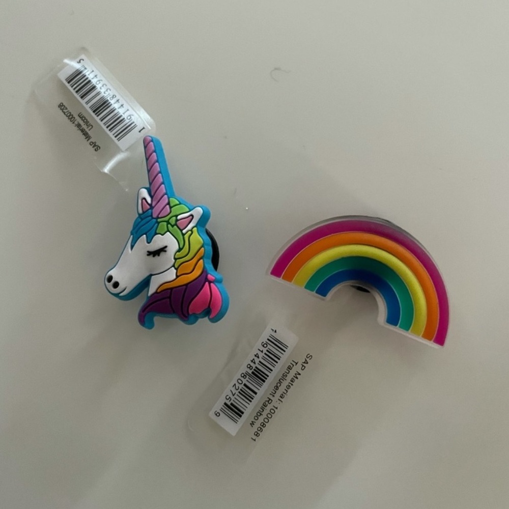 Cute Jibbitz Pair 🦄 🌈